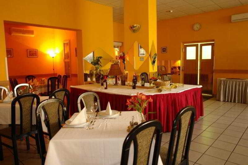 Hotel Griff Βουδαπέστη Εστιατόριο φωτογραφία