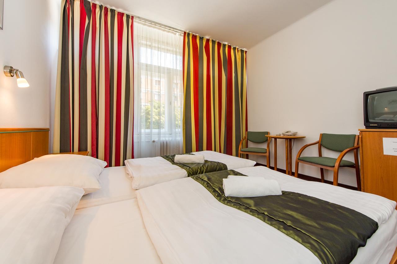 Hotel Griff Βουδαπέστη Εξωτερικό φωτογραφία